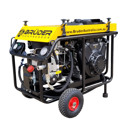Brüder [GP47] 47cfm Rotary screw compressor, Petrol driven with wheeled transport frame