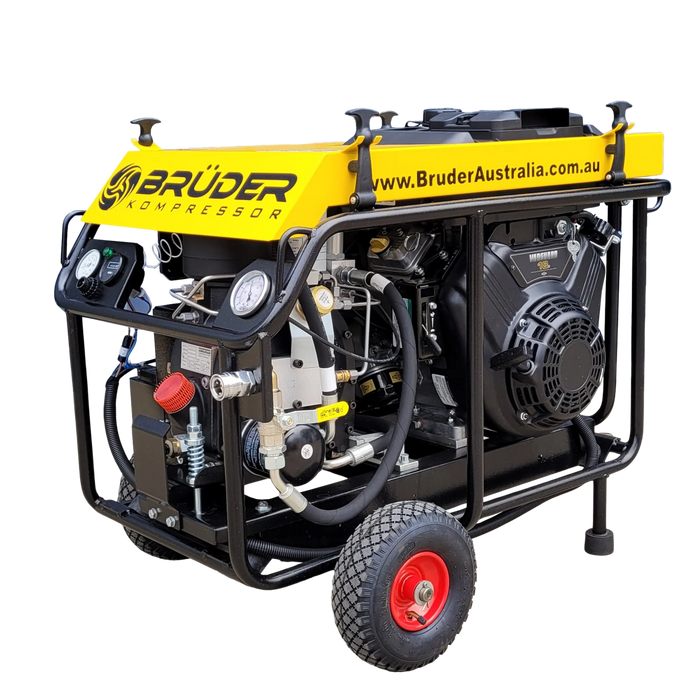 Brüder [GP47] 47cfm Rotary screw compressor, Petrol driven with wheeled transport frame